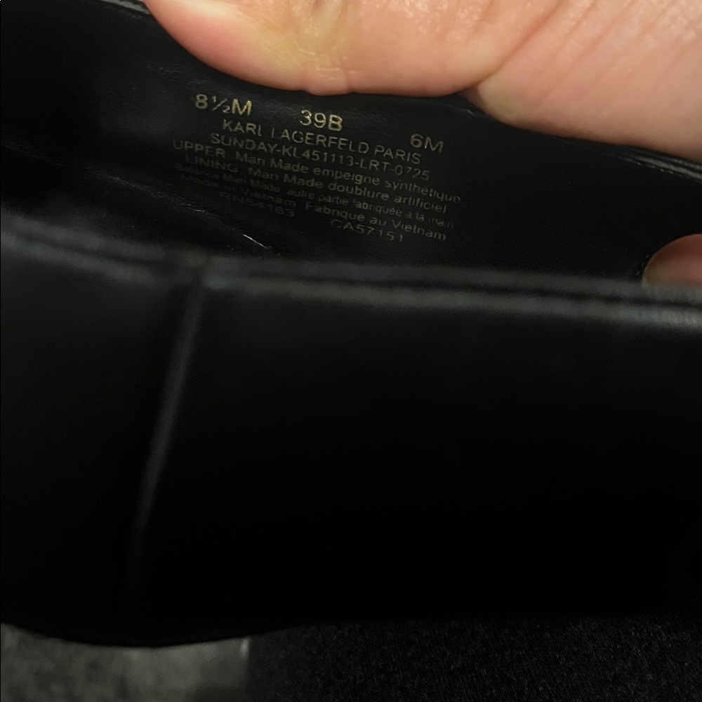 🖤🥰Karl Lagerfeld Black Heels with Gold Accents - Picture 3 of 5
